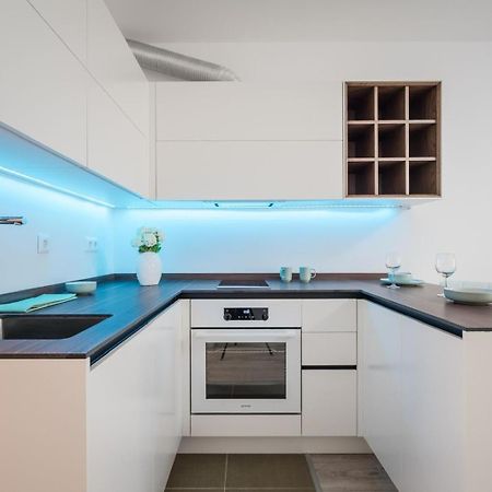 Comfort Court Apartment - Free Parking, Balcony Boedapest Buitenkant foto