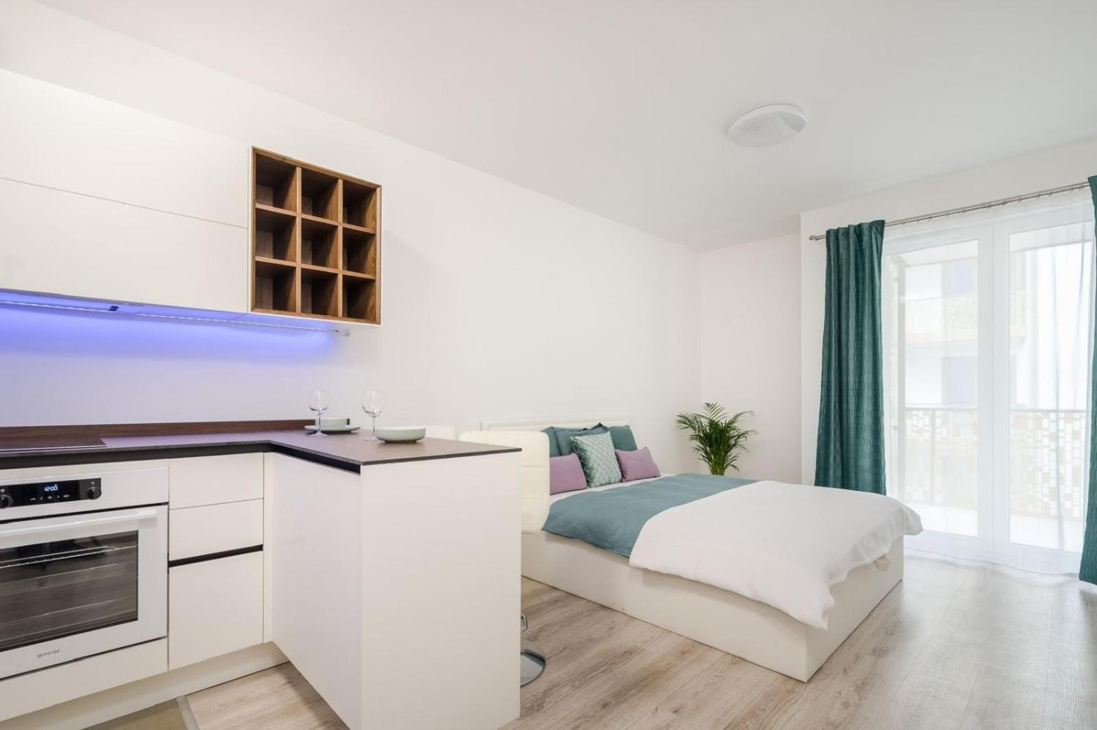 Comfort Court Apartment - Free Parking, Balcony Boedapest Buitenkant foto