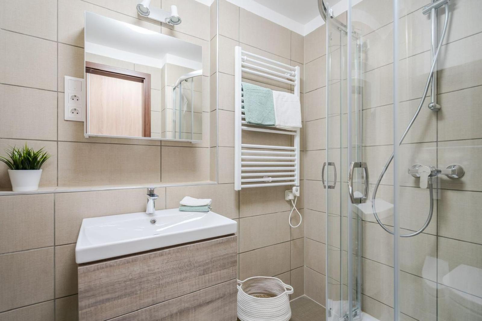 Comfort Court Apartment - Free Parking, Balcony Boedapest Buitenkant foto