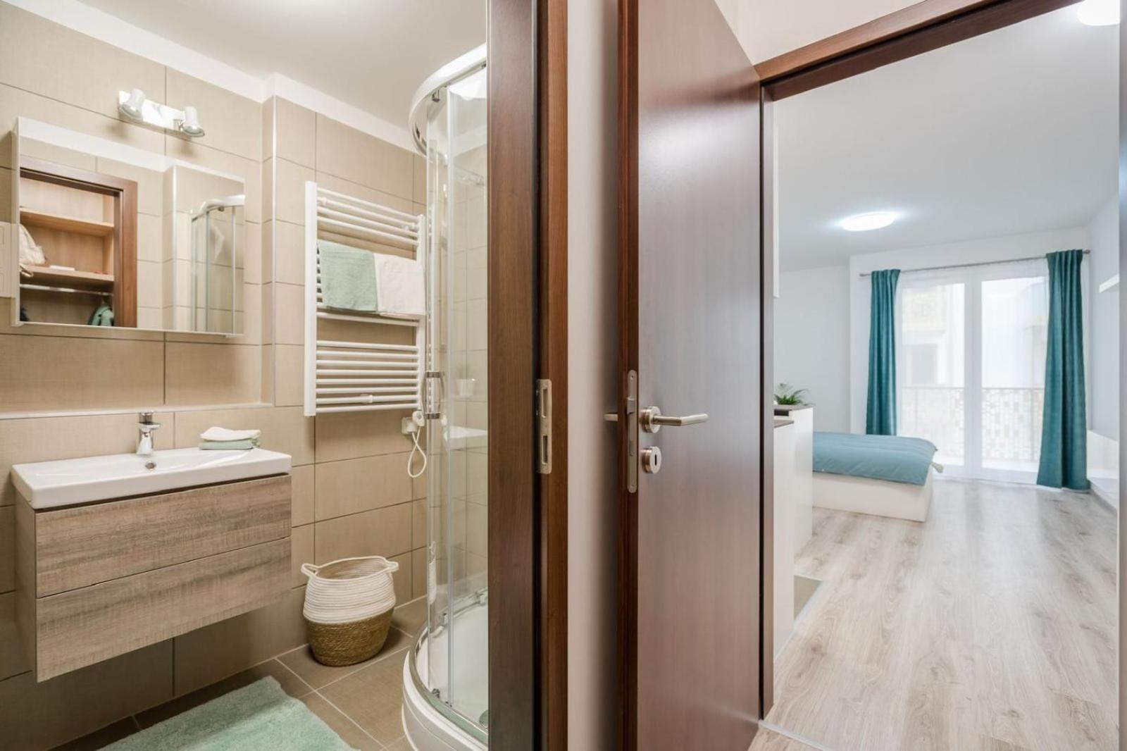 Comfort Court Apartment - Free Parking, Balcony Boedapest Buitenkant foto