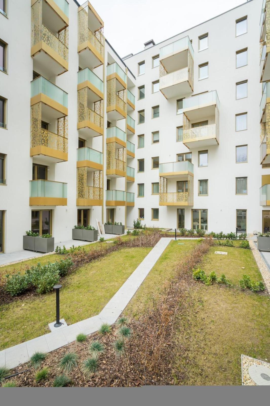 Comfort Court Apartment - Free Parking, Balcony Boedapest Buitenkant foto